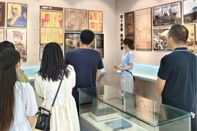 馬克思主義學(xué)院黨支部開展主題黨日活動(dòng)