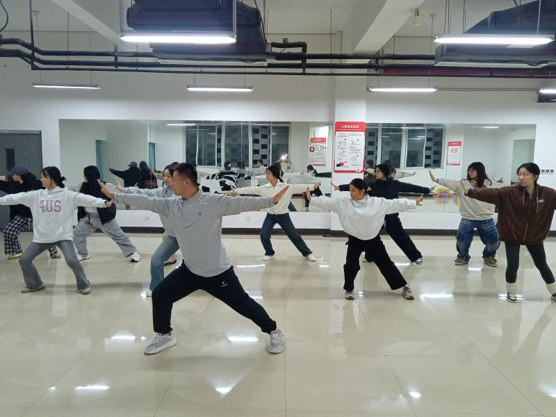 人文社科部开展“一站式”社区系列文化活动